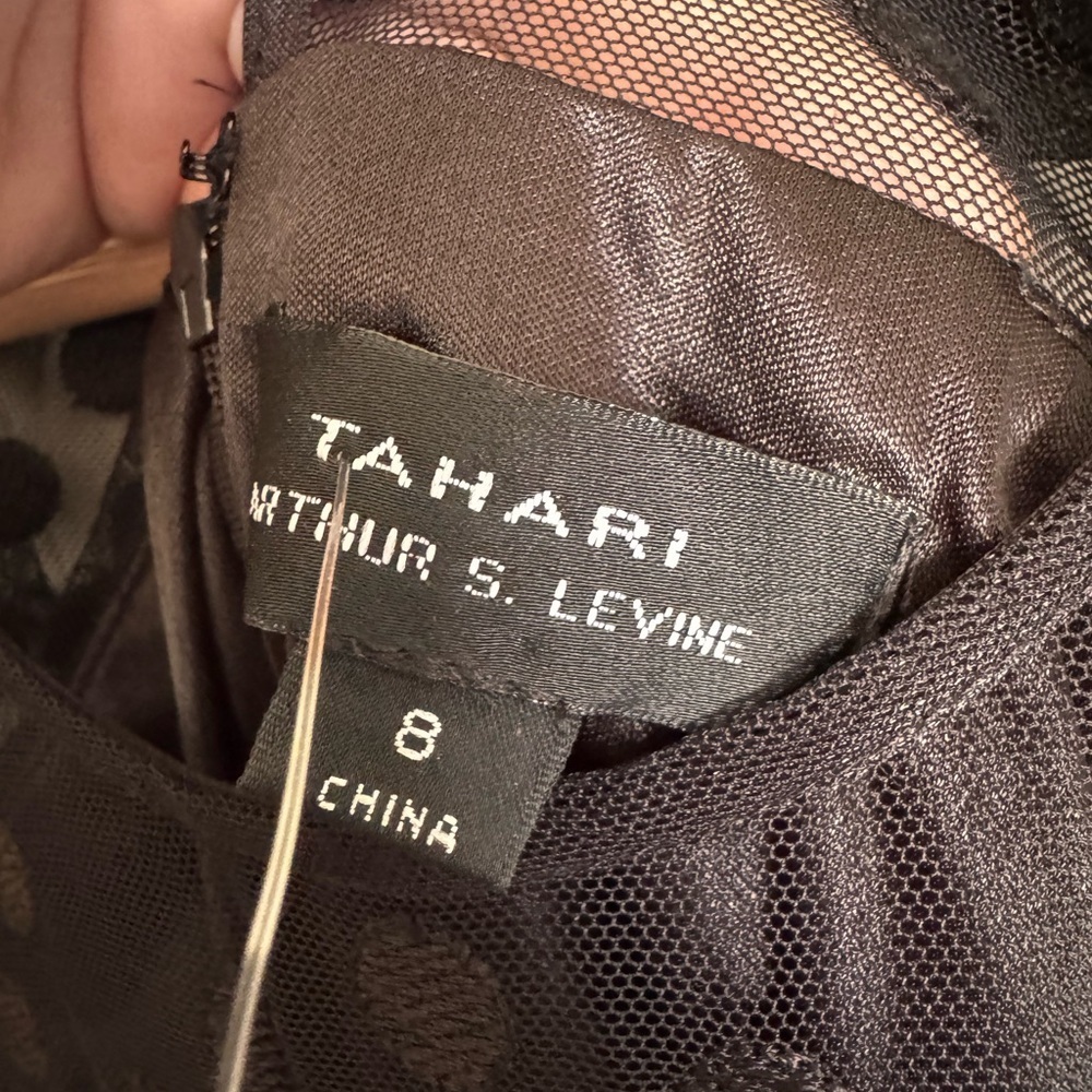 Tahari Arthur S Levine Black Dress Size 8 Sheer Polka Dot Mesh Yoke Sleeve NWT - Picture 5 of 7